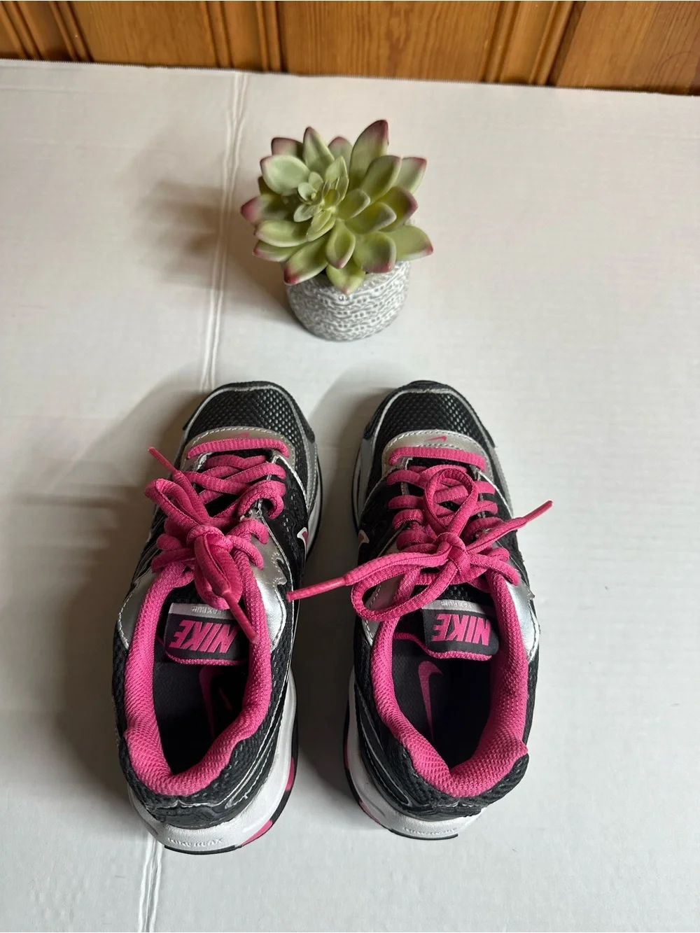 Nike Black and Pink Women's Athletic Running Shoes